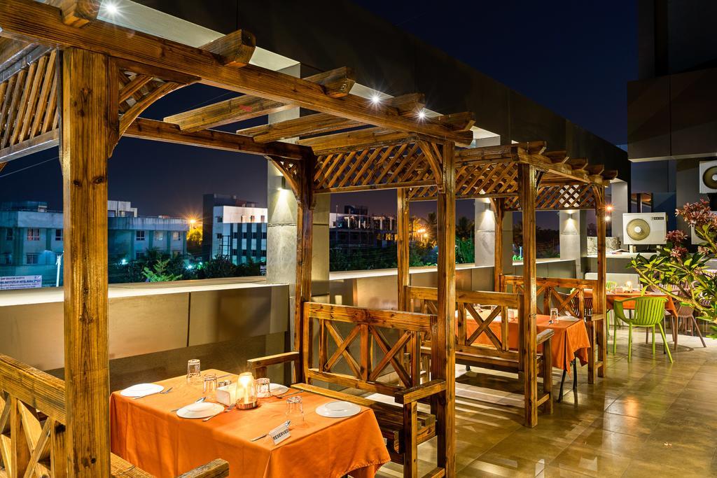 特雷布特莱斯特格兰德翡翠酒店 Pimpri-Chinchwad 外观 照片