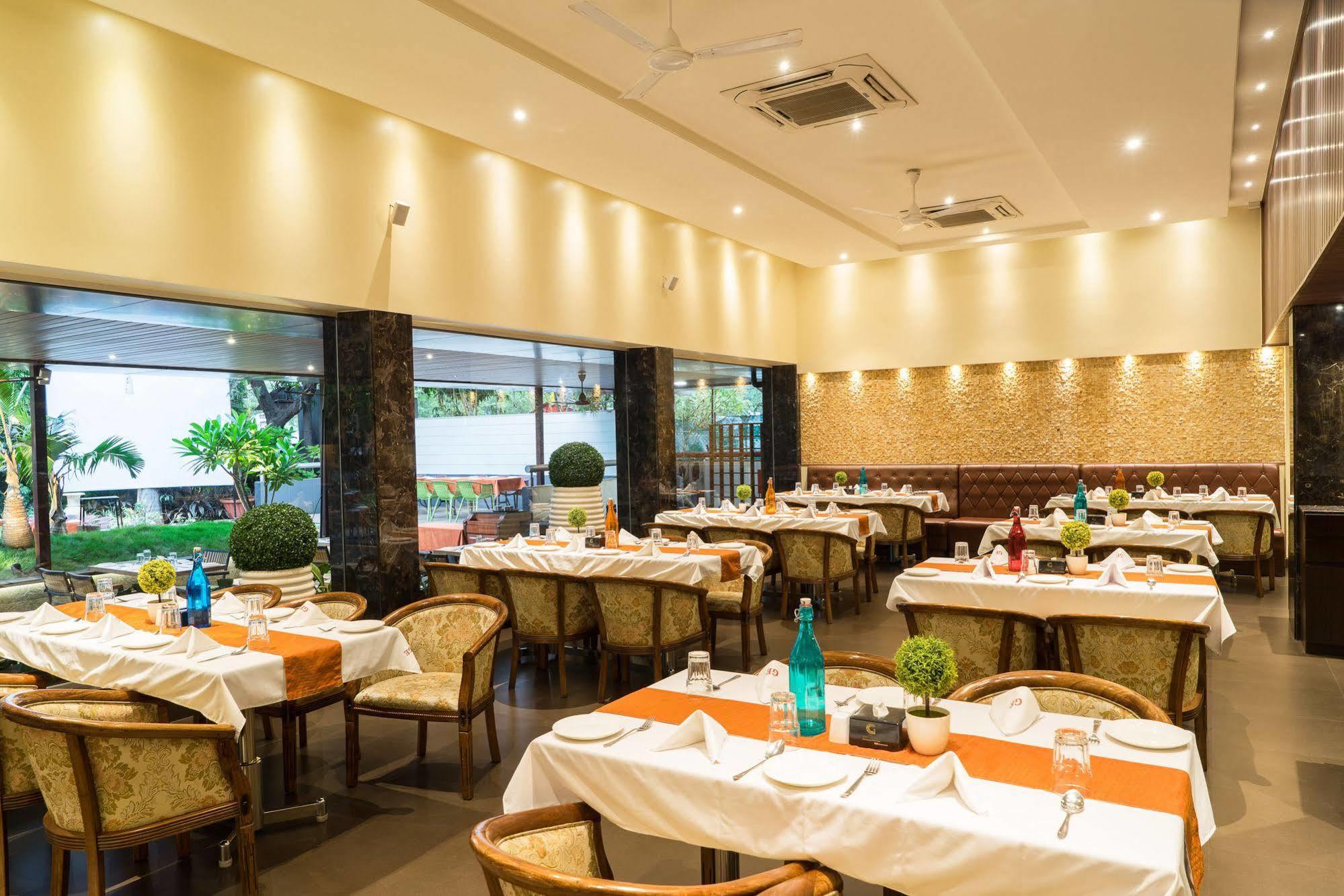 特雷布特莱斯特格兰德翡翠酒店 Pimpri-Chinchwad 外观 照片