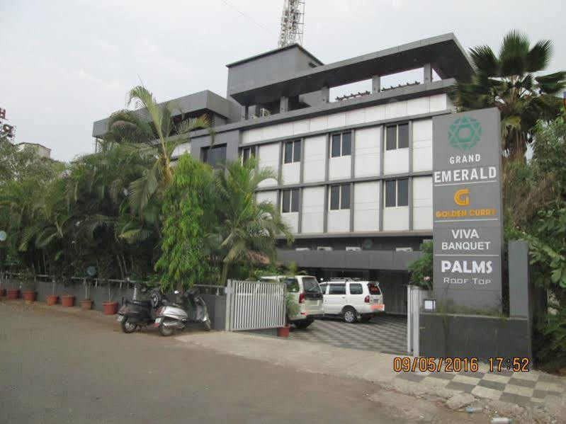 特雷布特莱斯特格兰德翡翠酒店 Pimpri-Chinchwad 外观 照片